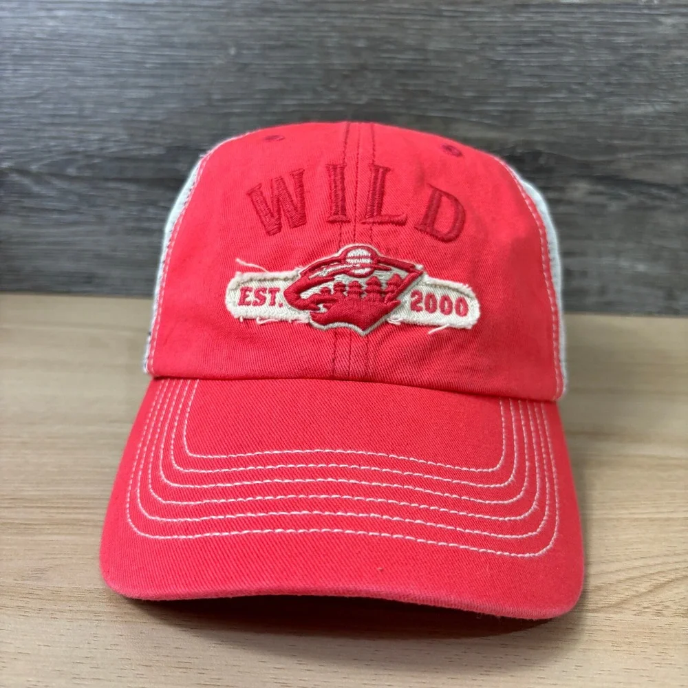 Minnesota Wild Hat Cap Snap Back‎ Womens Pink Red NHL Hockey '47 Adjustable